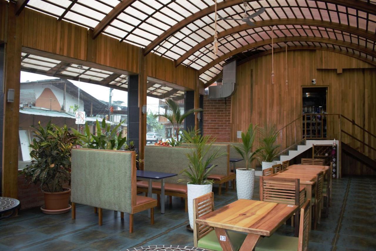 Hostal Zafiro Mindo Exterior photo