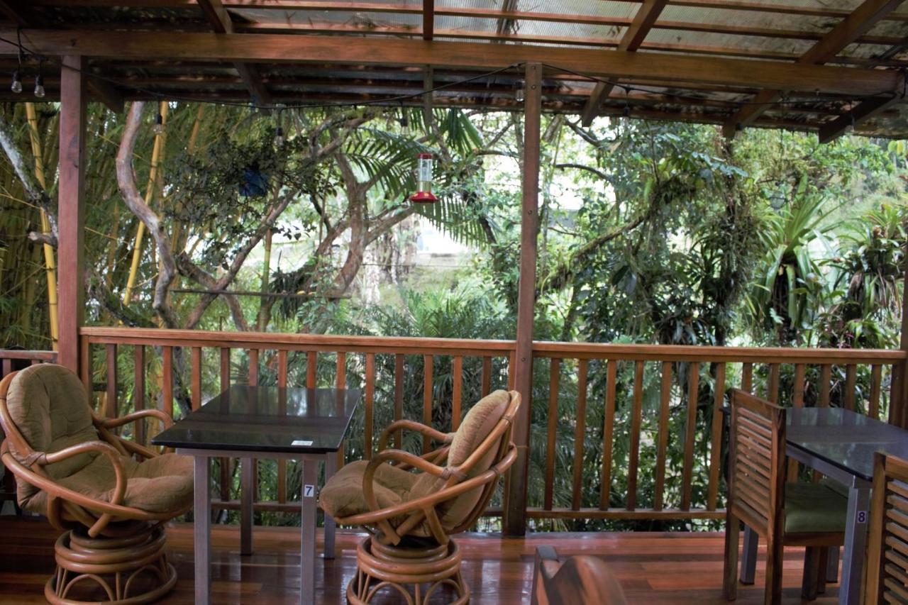 Hostal Zafiro Mindo Exterior photo
